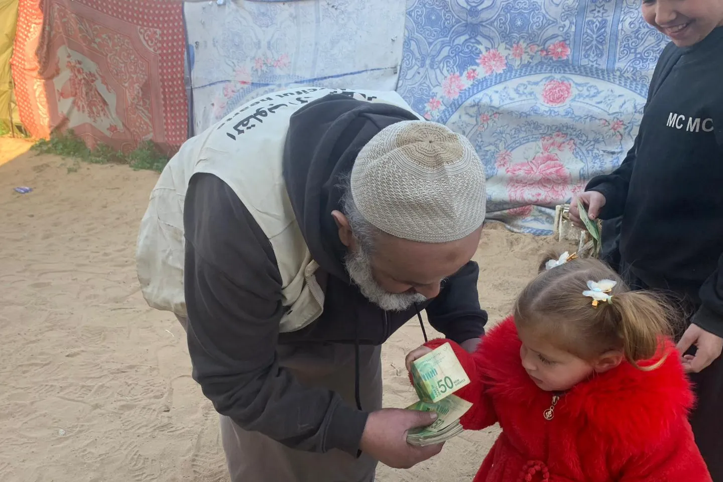 مُساعدات نقديّة