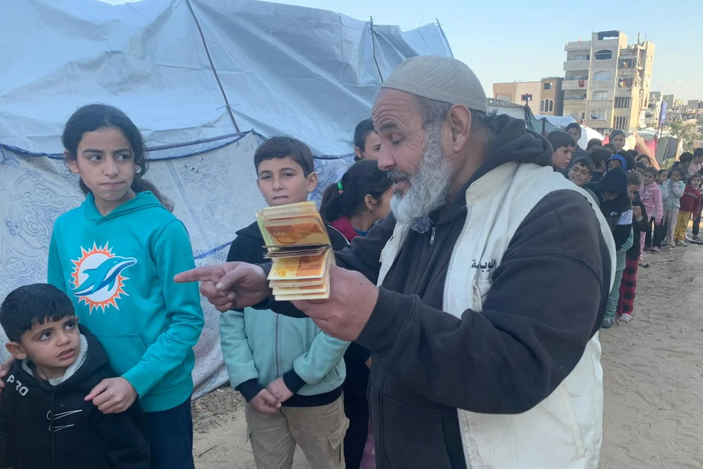 مُساعدات نقديّة