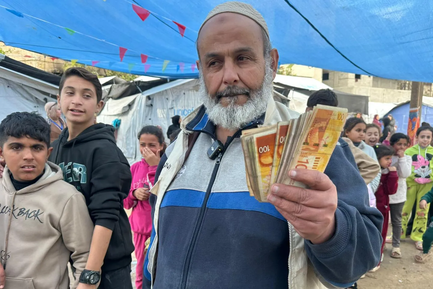 مُساعدات نقديّة