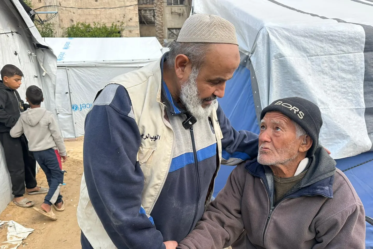 مُساعدات نقديّة