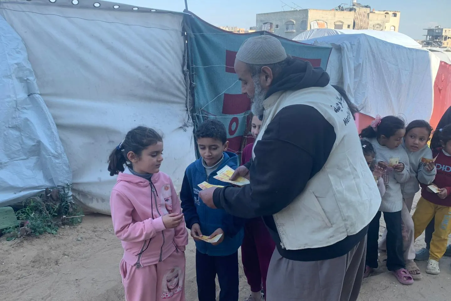 مُساعدات نقديّة